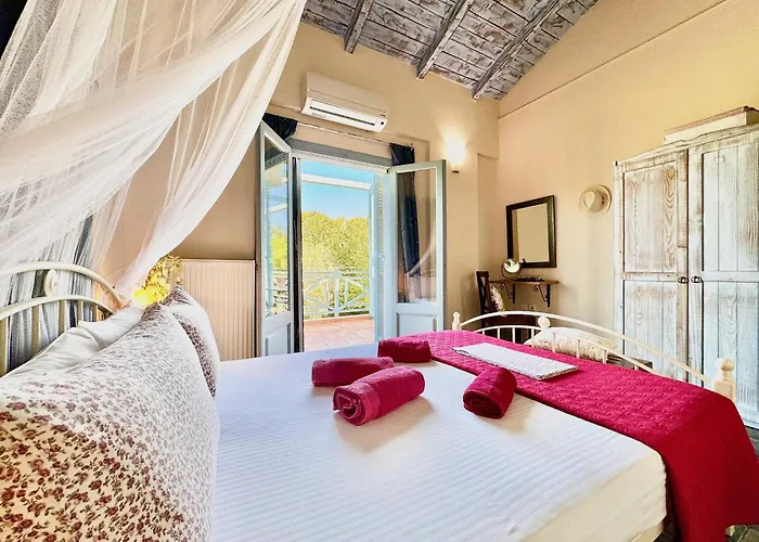 Simeoni With Private Pool By Dadovillas Λευκάδα