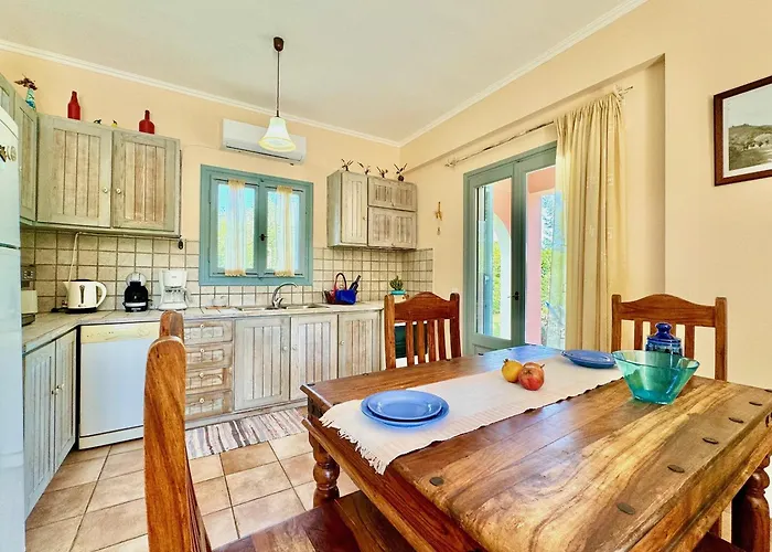 Simeoni With Private Pool By Dadovillas Βίλα *