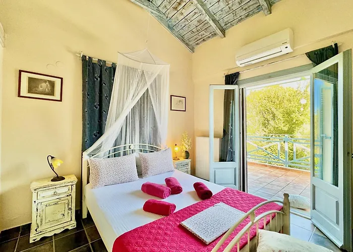 Simeoni With Private Pool By Dadovillas * Λευκάδα