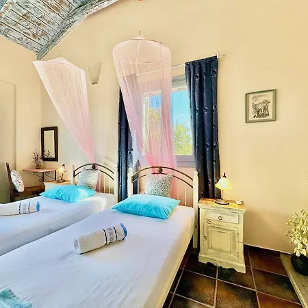 Simeoni With Private Pool By Dadovillas Λευκάδα