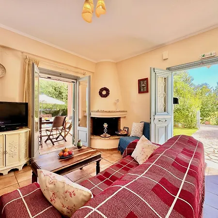 Simeoni With Private Pool By Dadovillas Villa