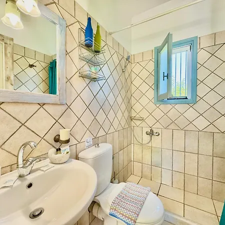 Simeoni With Private Pool By Dadovillas Lefkada City